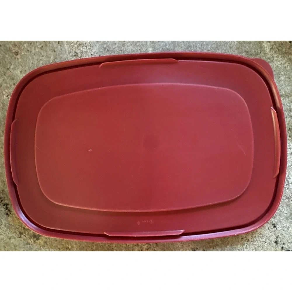 Rubbermaid 7J75 Red Replacement Lid ONLY for Easy Find Storage Container 16x11